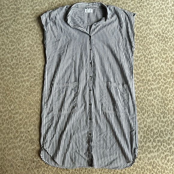 Velvet by Graham & Spencer Grey & White Striped Shirtdress, size L (No Belt) - Picture 2 of 7